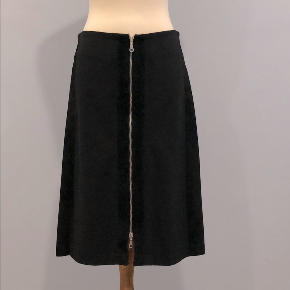Elegant French skirt with suede inserts